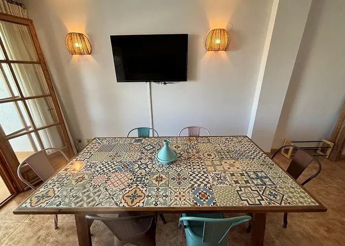 Torre Almadrava Primera Linea Serviden アパート *