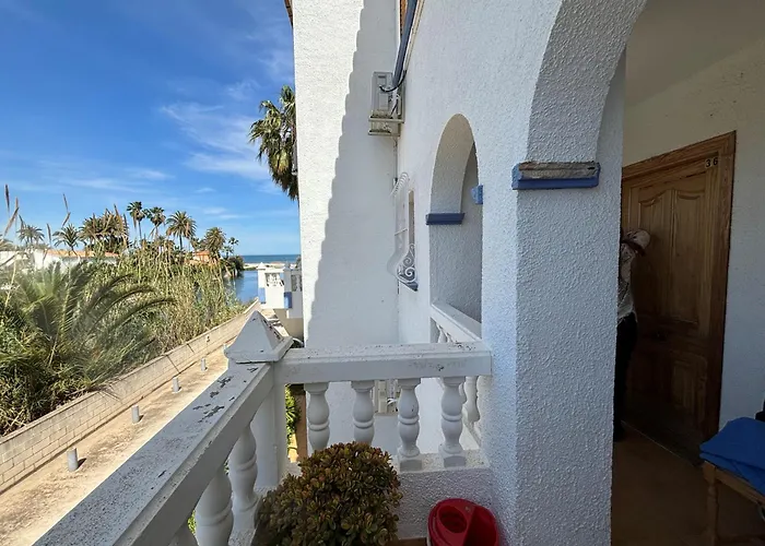 Torre Almadrava Primera Linea Serviden * دينايا