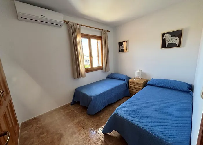 Апартаменты Torre Almadrava Primera Linea Serviden Дения